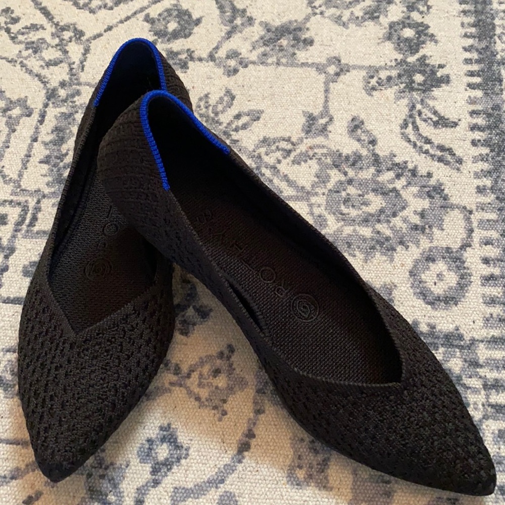 Rothy’s Black HoneyComb Point Toe Shoes